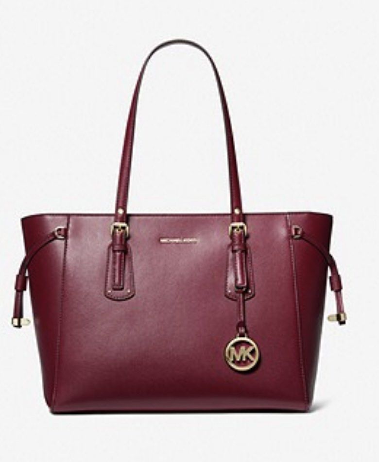 Michael kors voyager medium crossgrain leather tote on sale