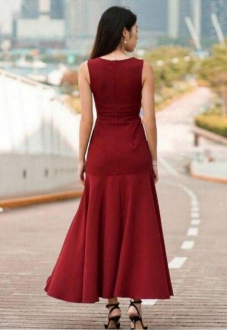 CNY Mikayla Alisha Fishtail Maxi Dress in Burgundy Size S Women s Fashion Dresses Sets Dresses on Carousell