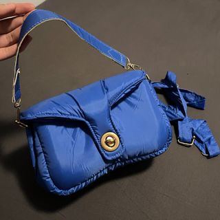 (Kategori: ) berada di . Dikirim oleh prelovedly (ID iklan 1277235814, Gambar 1). Deskripsi: .