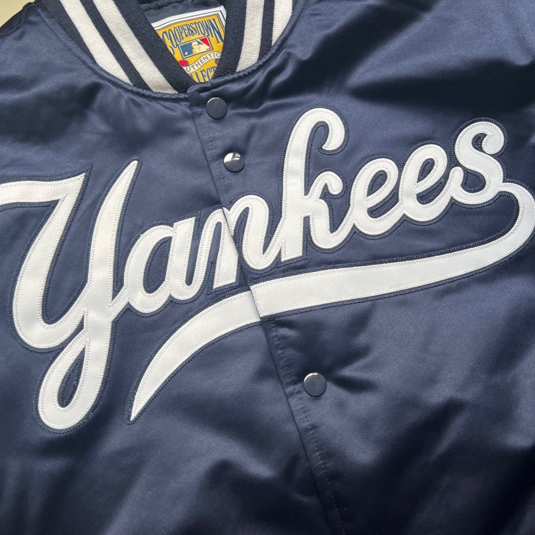 Mitchell and Ness New York Yankees retro 1999 Stadium Satin jacket