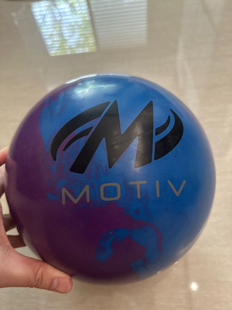 Motiv Alpha Jackal Bowling Ball 15lbs, Sports Equipment, Sports & Games