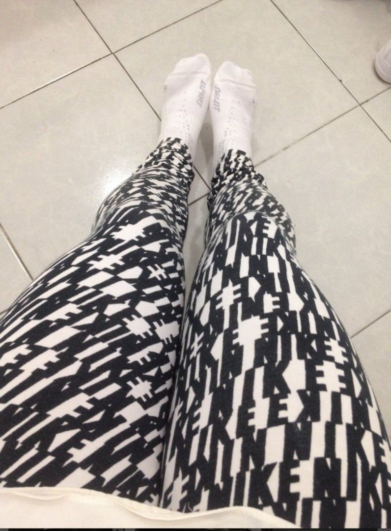 nike checkered leggings