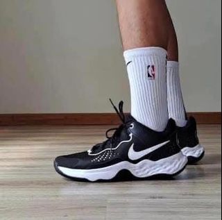 fly by mid 3 on feet