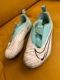 (Category: ) located in . Submitted by sneakerhead45 (Listing ID 1277269465, Image 1). Description: .