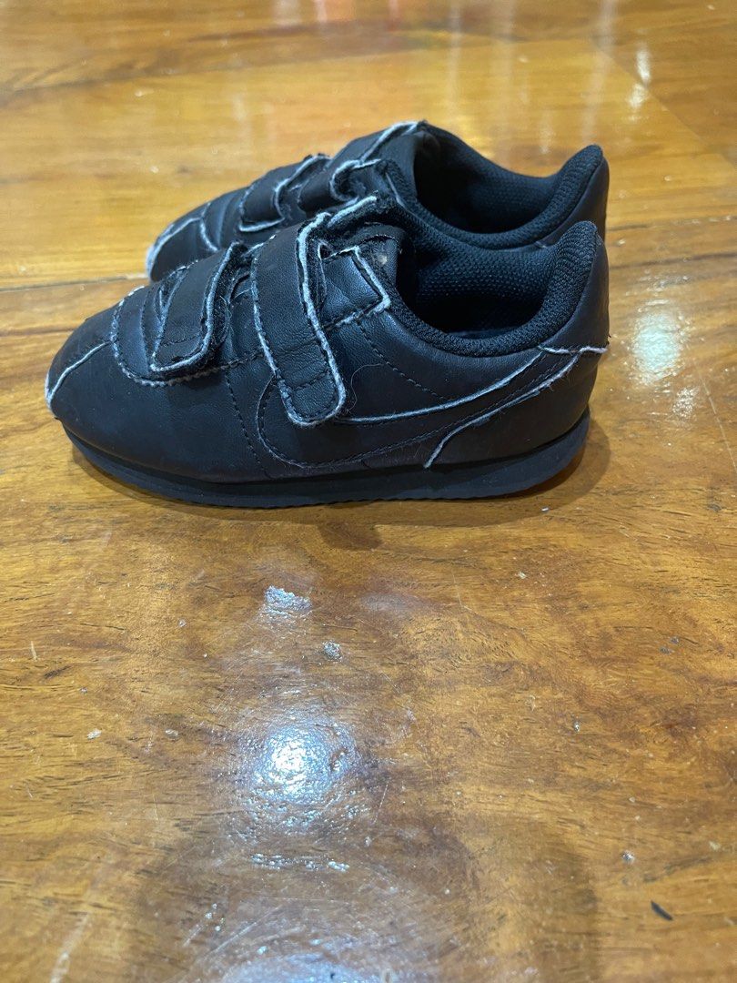 Nike rubber shoes (Category: Babies & Kids Fashion) located in San Juan City. Submitted by apl_d (Listing ID 1277204644, Image 2). Description: .