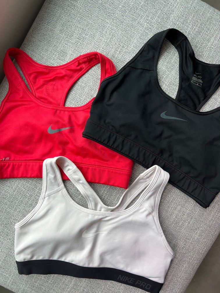 Red nike sports hotsell bra