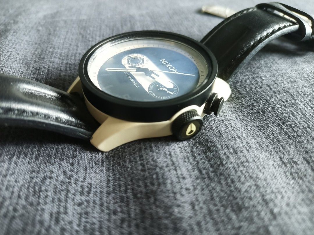 Nixon safari clearance