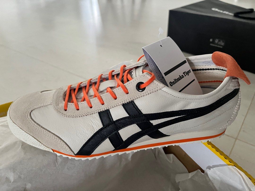 Onitsuka Tiger Mexico 66 SD sneakers (Category: Sneakers & Footwear) located in Singapore. Submitted by shaggymeh (Listing ID 1277176122, Image 2). Description: Brand new with box and tag. Mexico 66 SD.