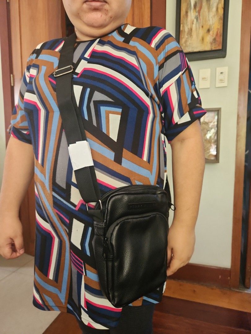 Perry ellis messenger bag top