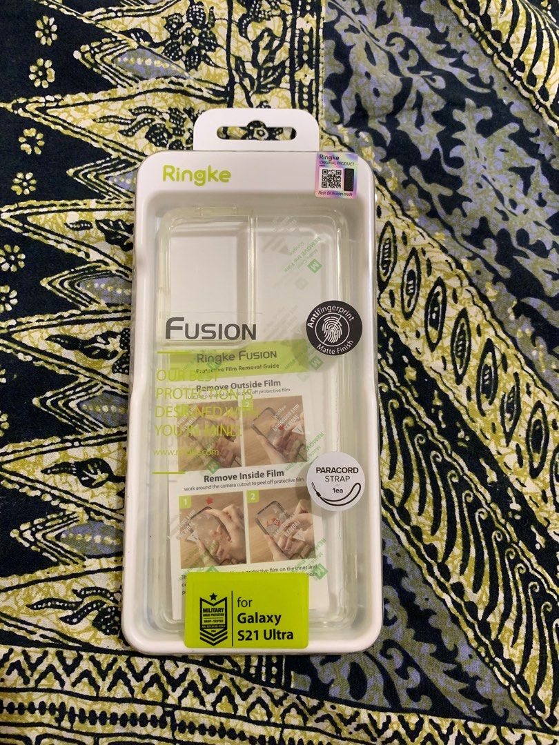 Original Ringke Clear Case - Galaxy S21 Ultra (Category: Cases & Sleeves) located in Santa Rosa. Submitted by tifa___ (Listing ID 1277328853, Image 1). Description: Original Never used Protective film still intact Current price in stores: 690 Minimal yellowing from storage Paracord strap not included.