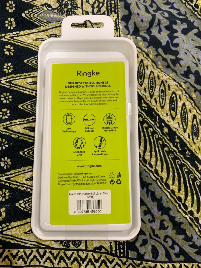 Original Ringke Clear Case - Galaxy S21 Ultra (Category: Cases & Sleeves) located in Santa Rosa. Submitted by tifa___ (Listing ID 1277328853, Image 2). Description: Original Never used Protective film still intact Current price in stores: 690 Minimal yellowing from storage Paracord strap not included.
