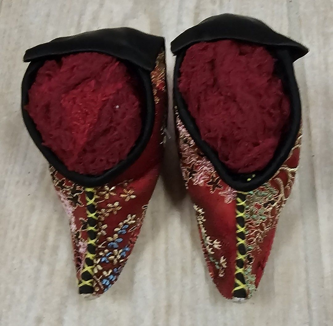 Ornaments DAINTY FEET Shoes