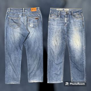 (Category: ) located in . Submitted by bakatzy_secondhand_garments (Listing ID 1277315452, Image 1). Description: .
