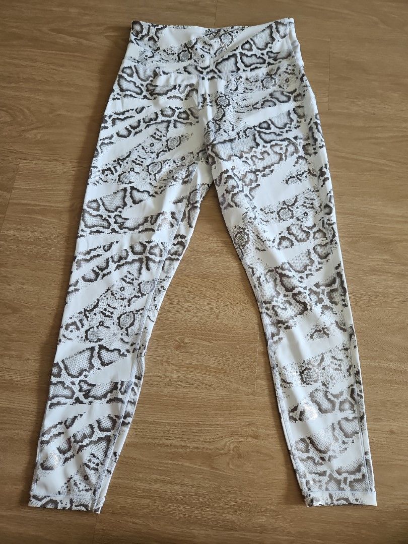 White activewear pants hotsell