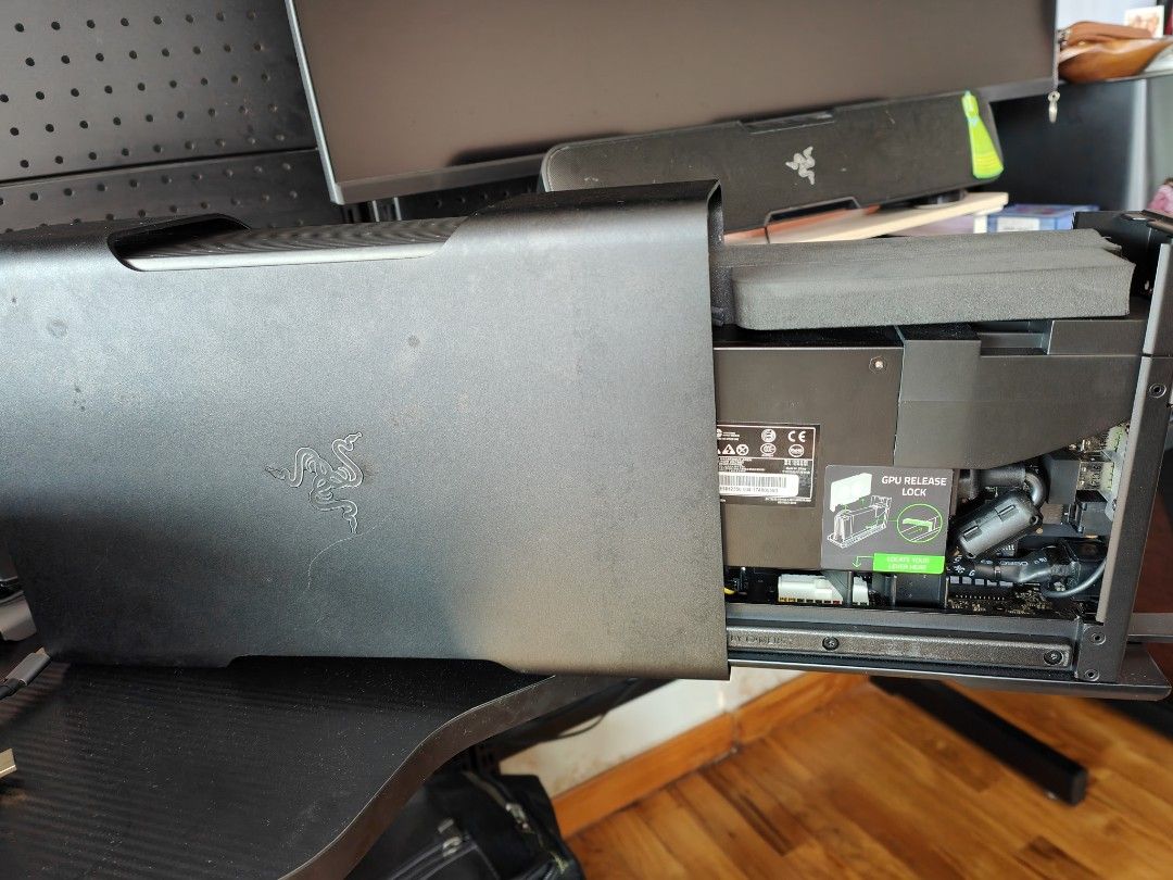 Razer core v2 thunderbolt cheap 3 external graphics enclosure