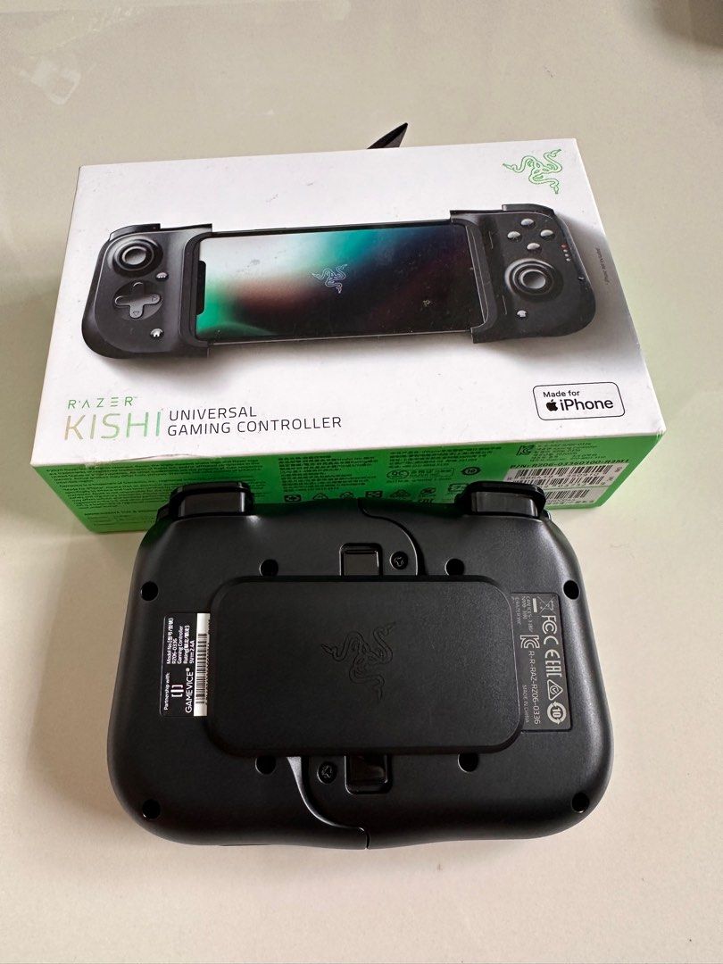 Razer kishi 2025 and hammerhead bundle