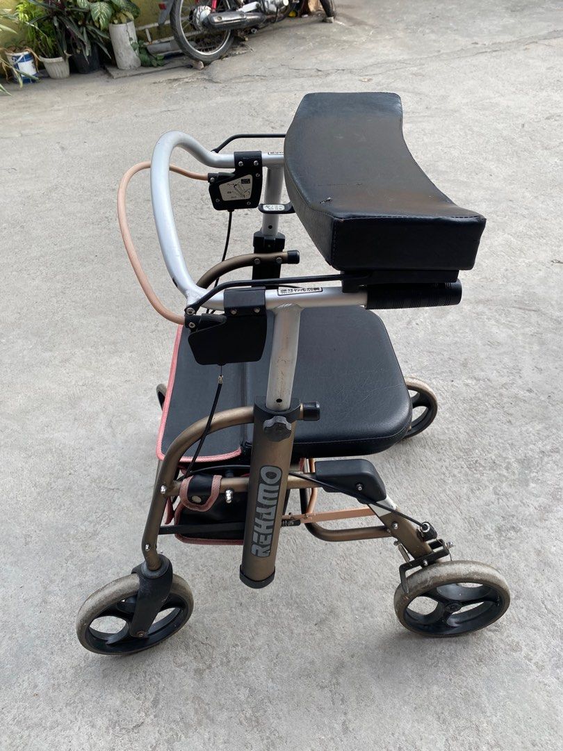 Rollator adult walker japan Surplus (Category: Other Assistive Aids) located in Taguig. Submitted by 5jsjapansurplustaguig. (Listing ID 1178397986, Image 1). Description: adult walker heavy duty japan Surplus durability and Kasya po kahit matataba big wheels location: Abrams St BRGY PINAGSAMA PALAR VILLAGE TAGUIG CITY 09959097202.