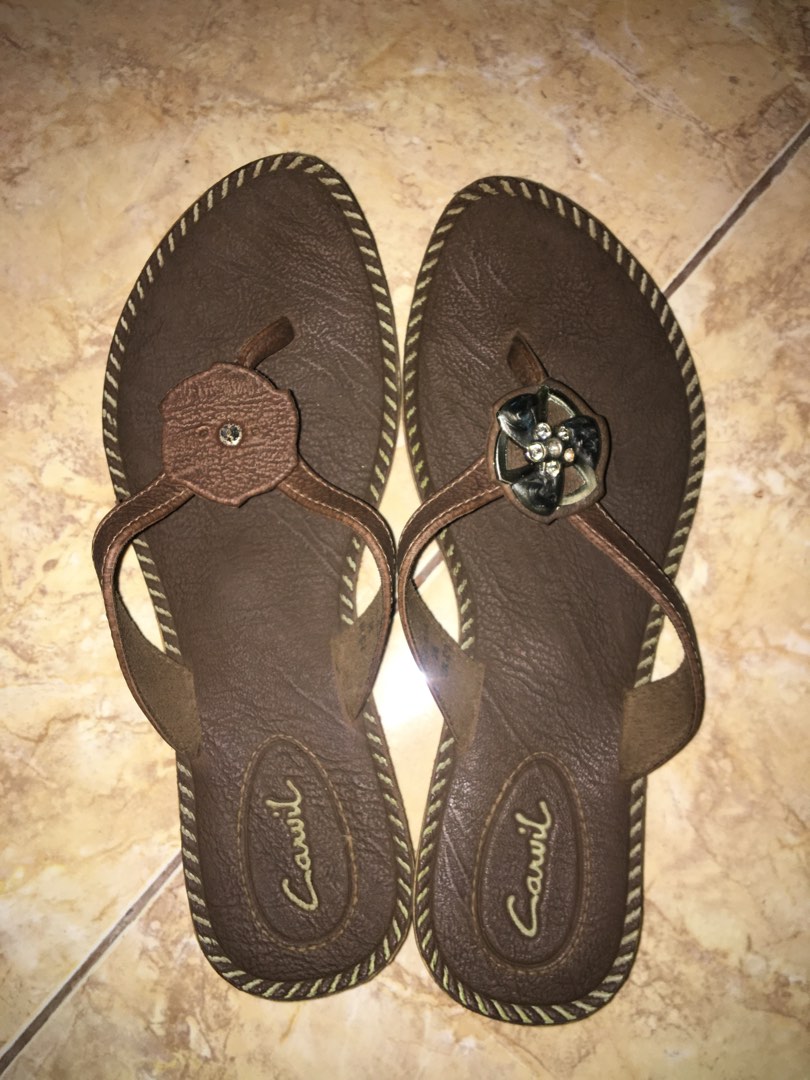 Sandal Carvil sendal wanita Fesyen Wanita Sepatu di Carousell