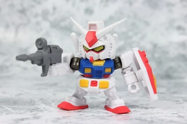 SD RX-78-2 Gundam Figure, Hobbies & Toys, Toys & Games on Carousell