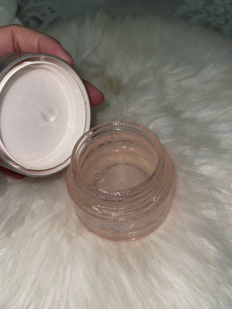 Shiseido ELIXIR Sleeping Clear Pack (Category: Face Care) located in Batangas. Submitted by caryllpascua (Listing ID 1277258419, Image 3). Description: Retails at 54$ 1500 na lang.