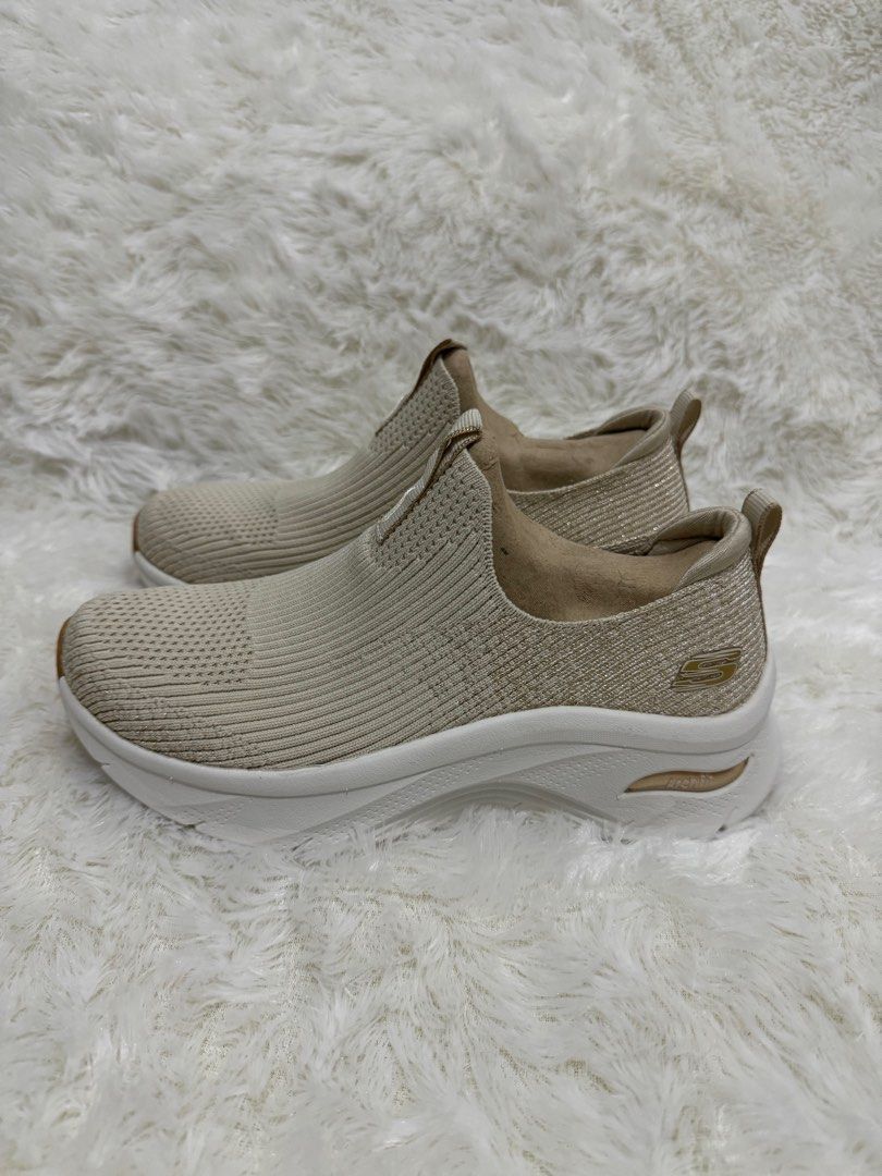Skechers arch fit