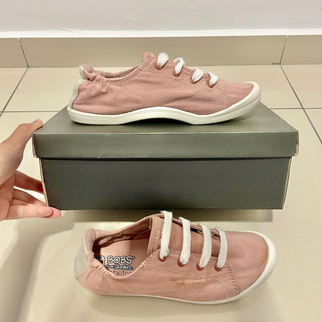 Skechers top bobs beach
