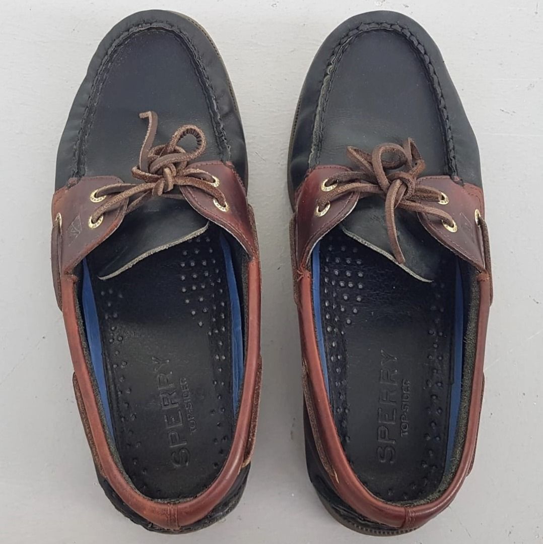 Mens deck on sale shoes size 9