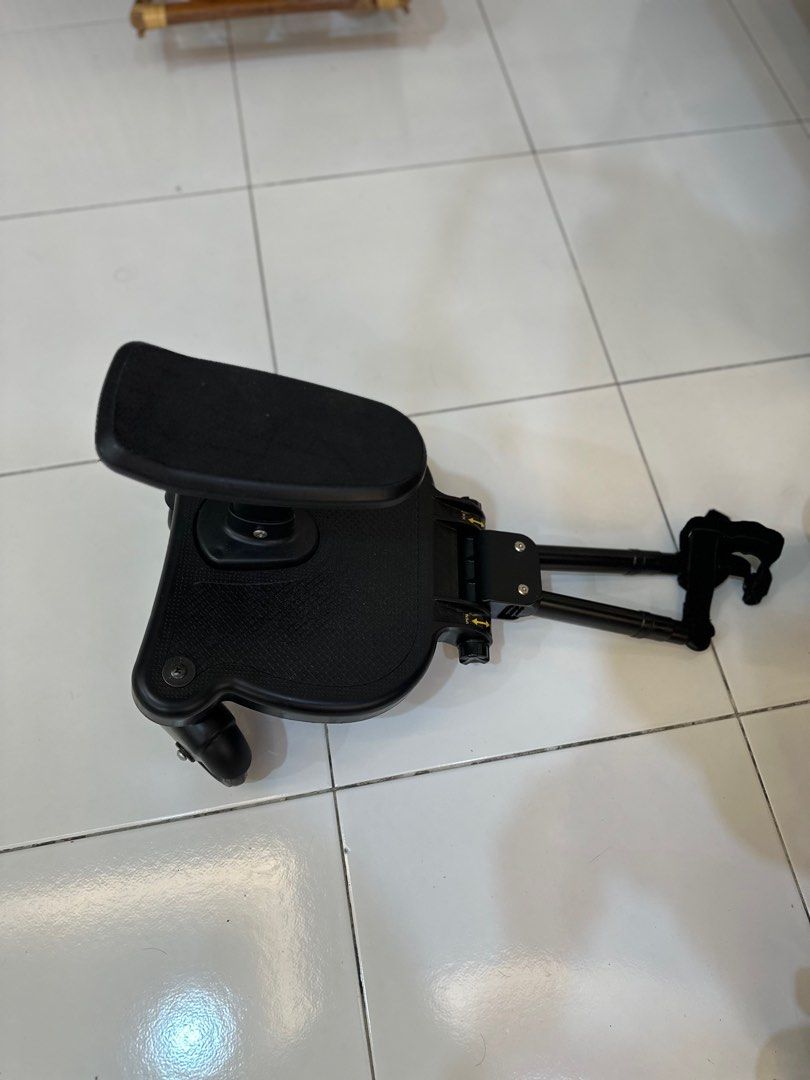 Stroller (Category: Strollers) located in Batu Arang. Submitted by masri23 (Listing ID 1277199283, Image 3). Description: Mark down the price from RM1,300 to RM1,200. Price all in with stand 😊.