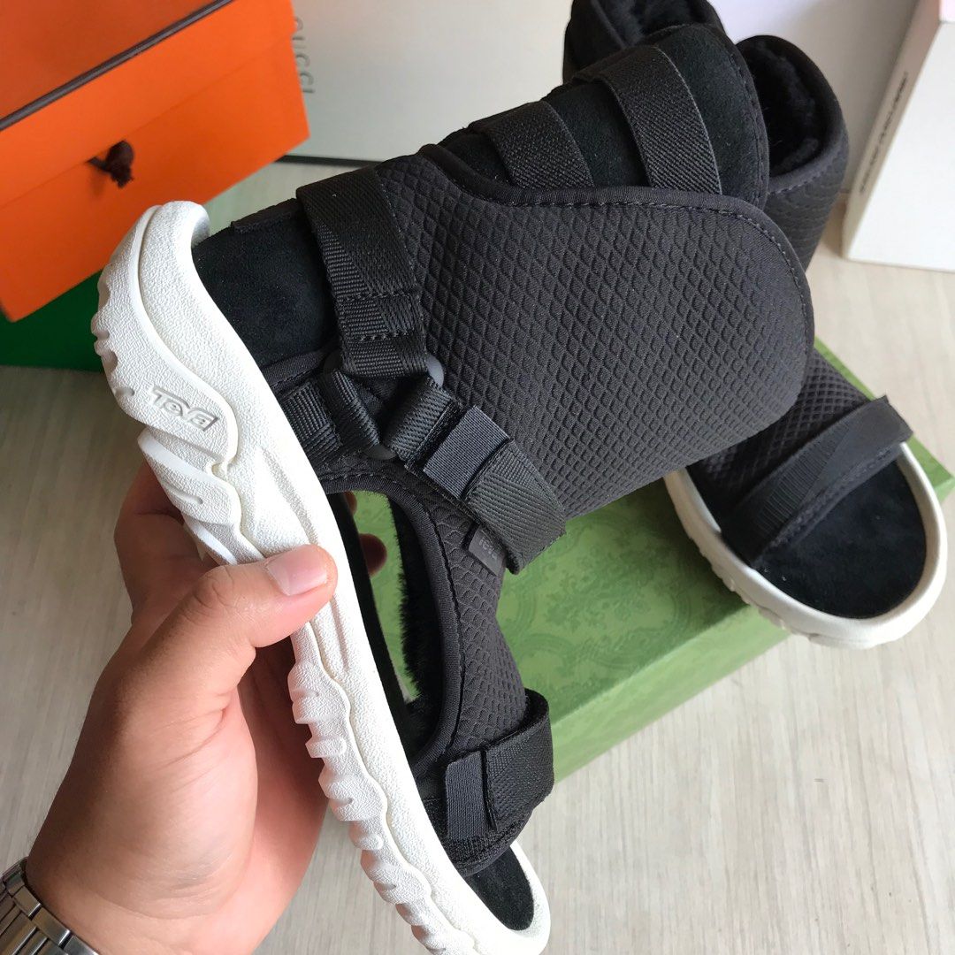Teva shop x ugg