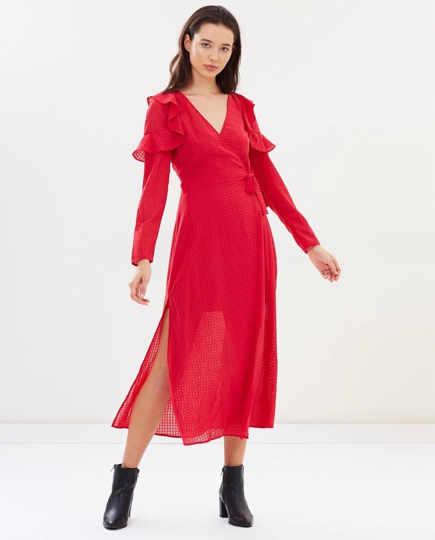 The fifth deals label red dress