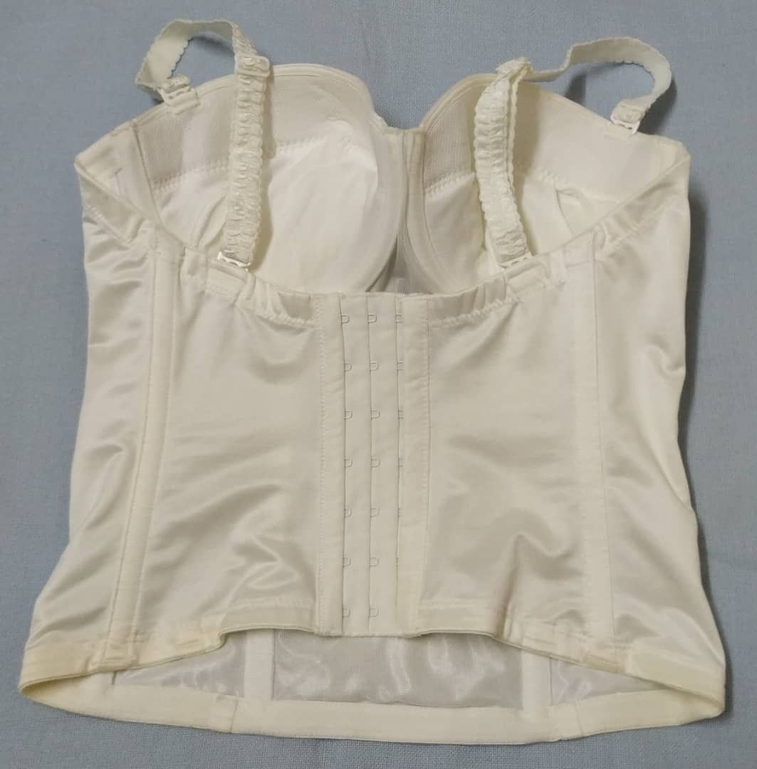 Triumph corset, Women's Fashion, New Undergarments & Loungewear on