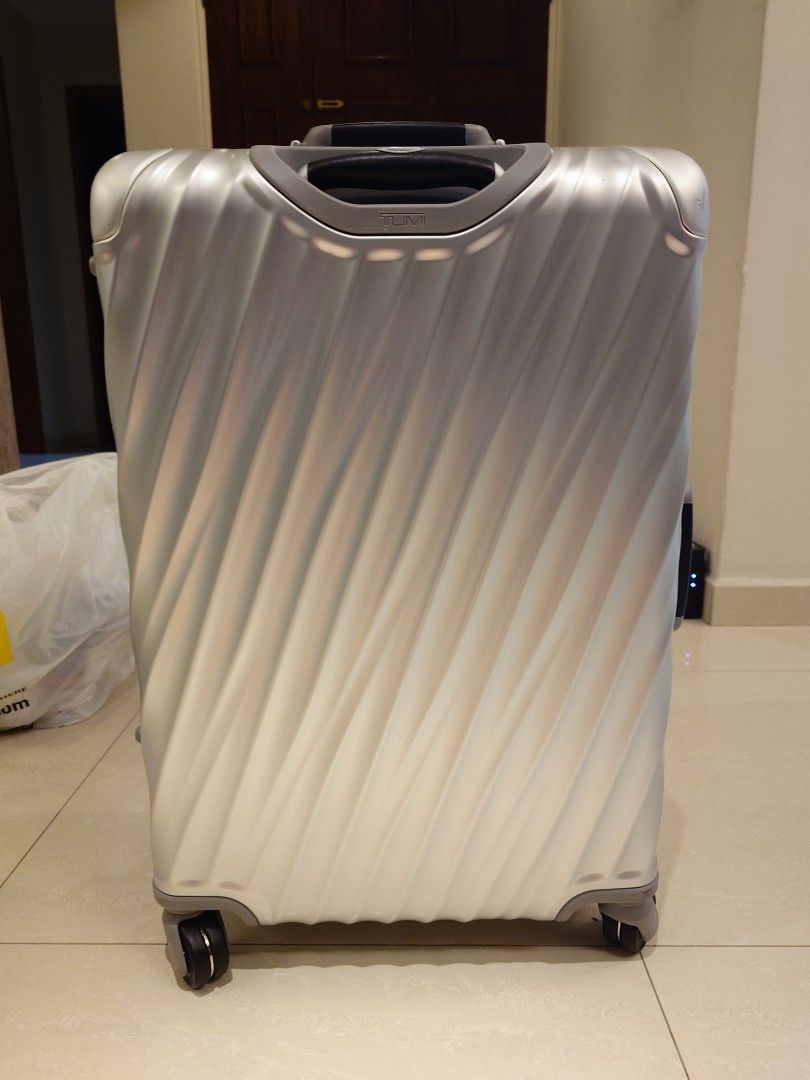 TUMI 19 DEGREE ALUMINIUM SHORT TRIP PACKING CASE Hobbies Toys