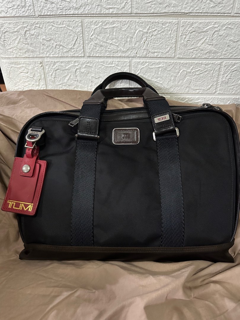 Tumi alpha bravo andrews sale