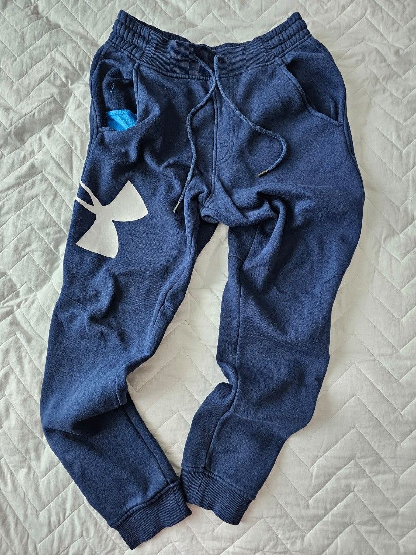 Under top armor sweat