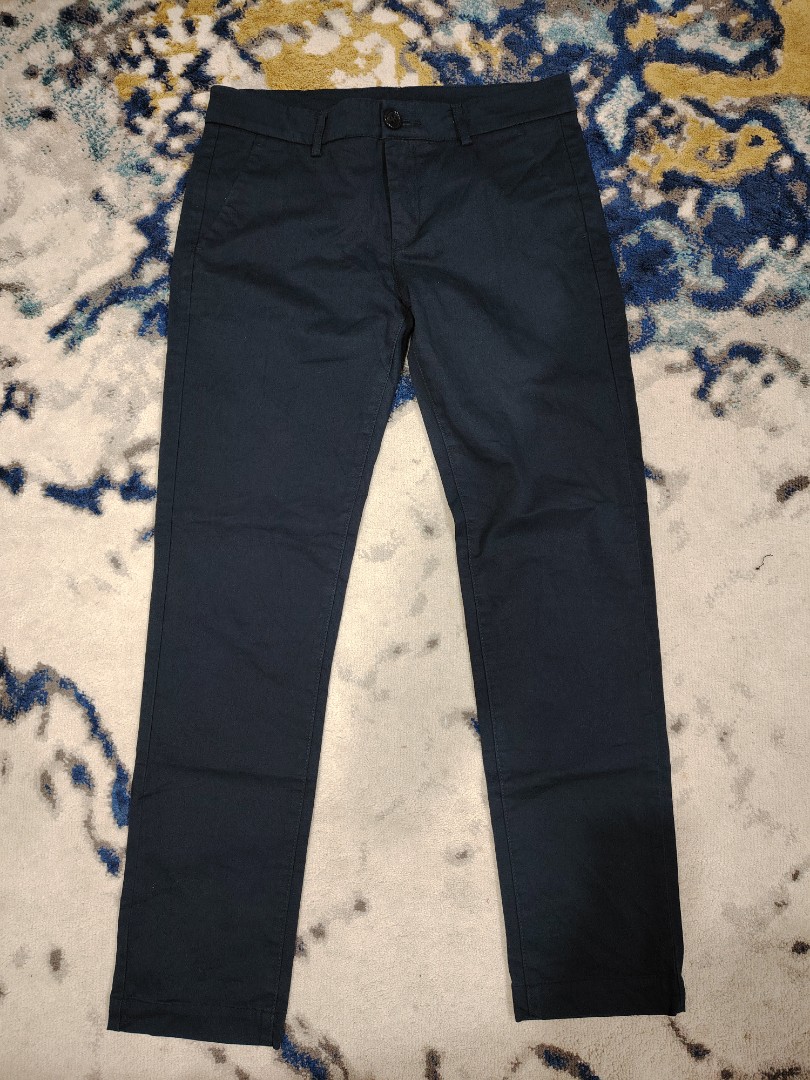 UNIQLO PANT, Men's Fashion, Bottoms, Chinos on Carousell