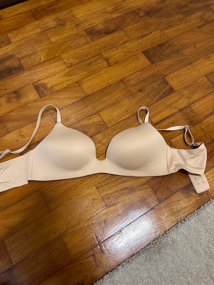 Buy3 free1 Uniqlo women wireless bra 65/70 ABC, Women's Fashion, New  Undergarments & Loungewear on Carousell