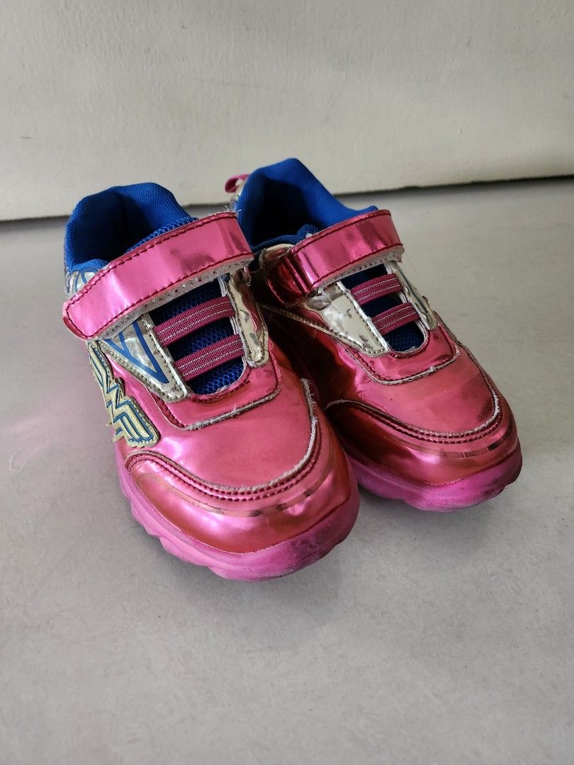 Wonder woman baby clearance shoes