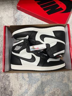 (Category: ) located in . Submitted by sneakerbear_sg (Listing ID 1277300189, Image 1). Description: .