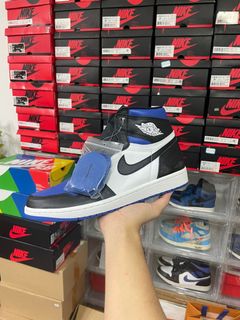 (Category: ) located in . Submitted by sneakerbear_sg (Listing ID 1277297972, Image 1). Description: .