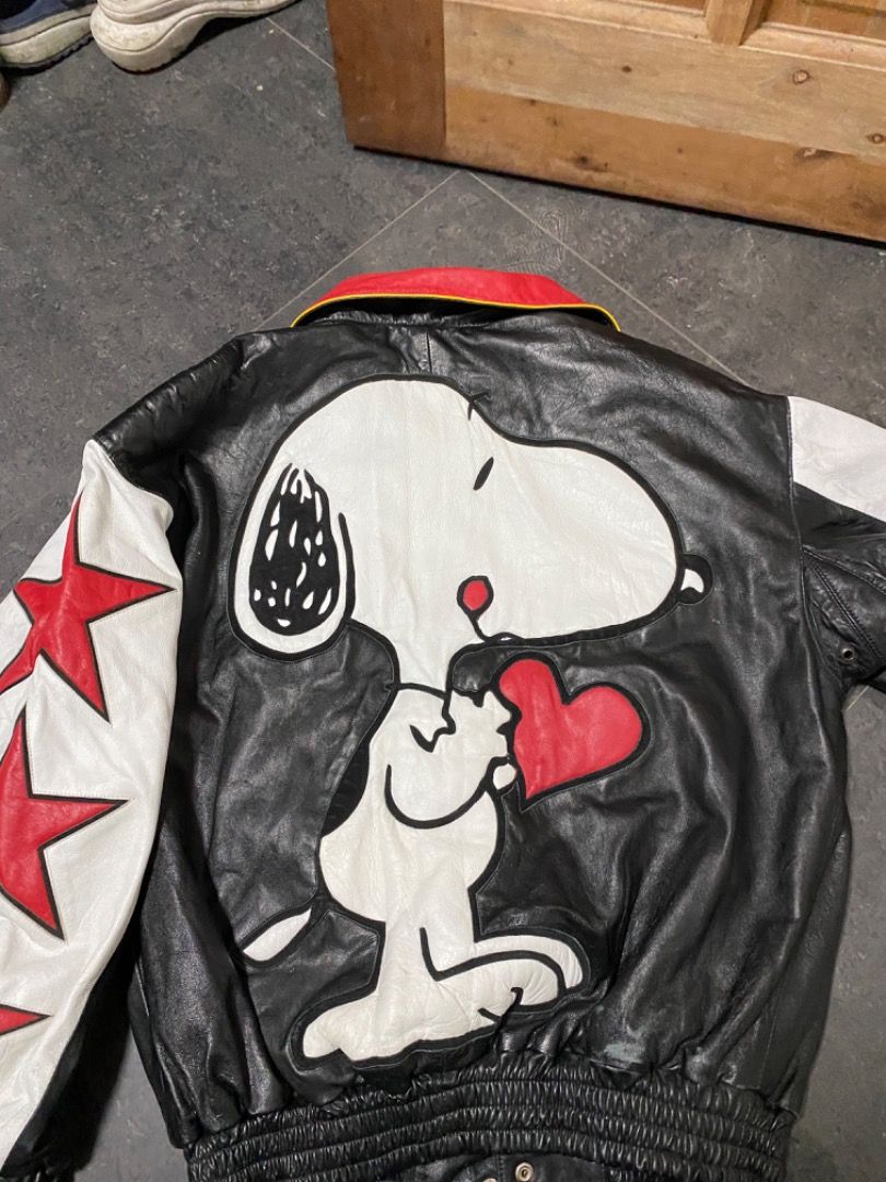 VINTAGE 90s SNOOPY DOGG PEANUTS LEATHER CARTOON COMIC, Men's Fashion