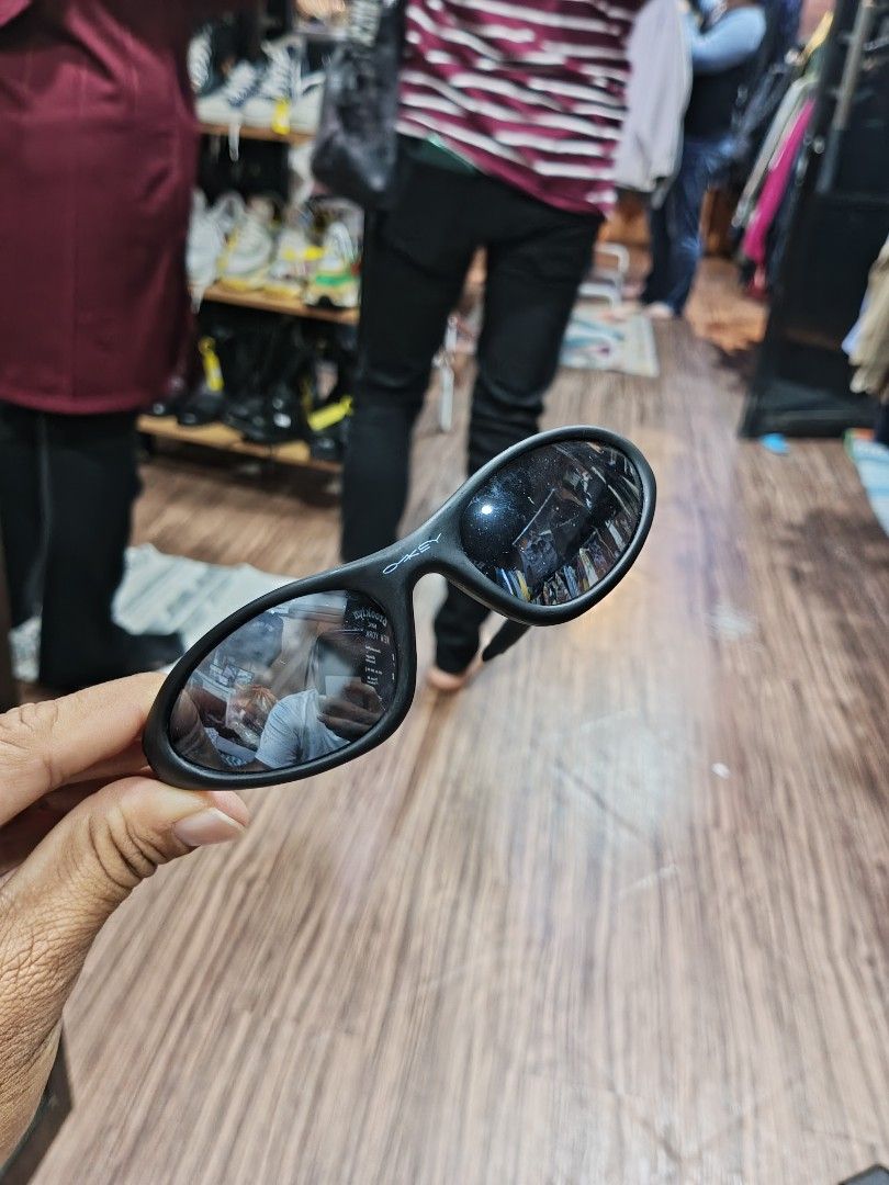 Old oakley sunglasses sales