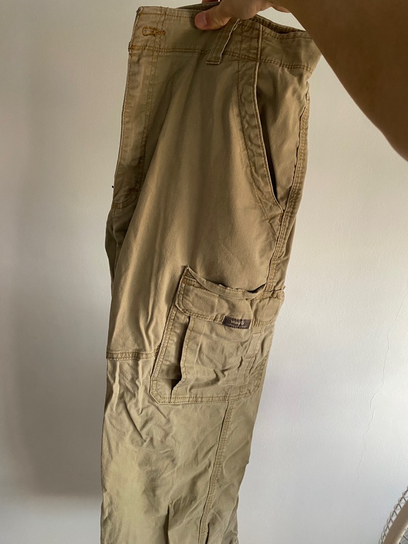 Wrangler Cargos, Men's Fashion, Bottoms, Chinos on Carousell