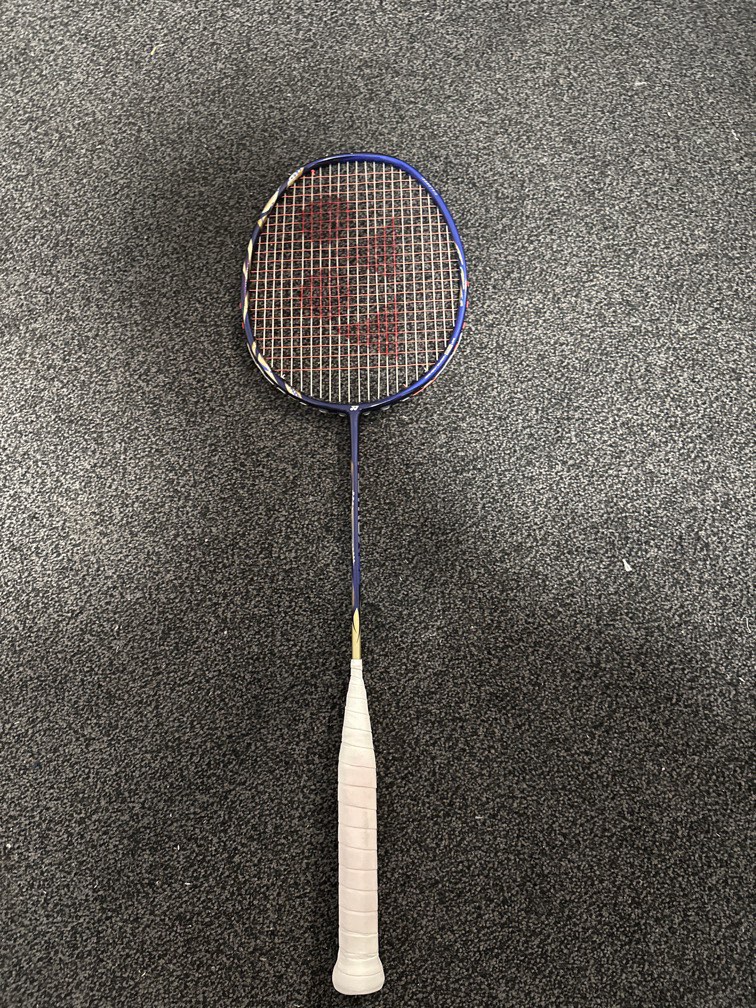astroxx99 3ug6 廃盤 YONEX ラケット