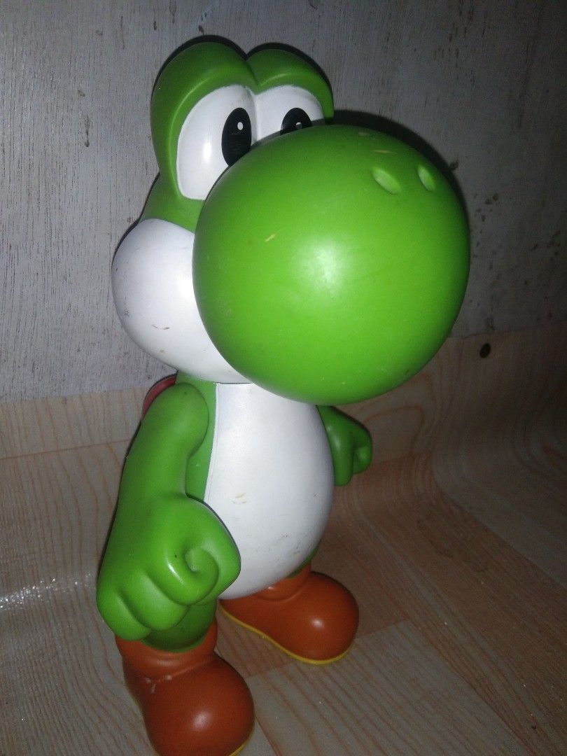 Yoshi Figurine Original, Nintendo 2007, Hobbies & Toys, Toys & Games on