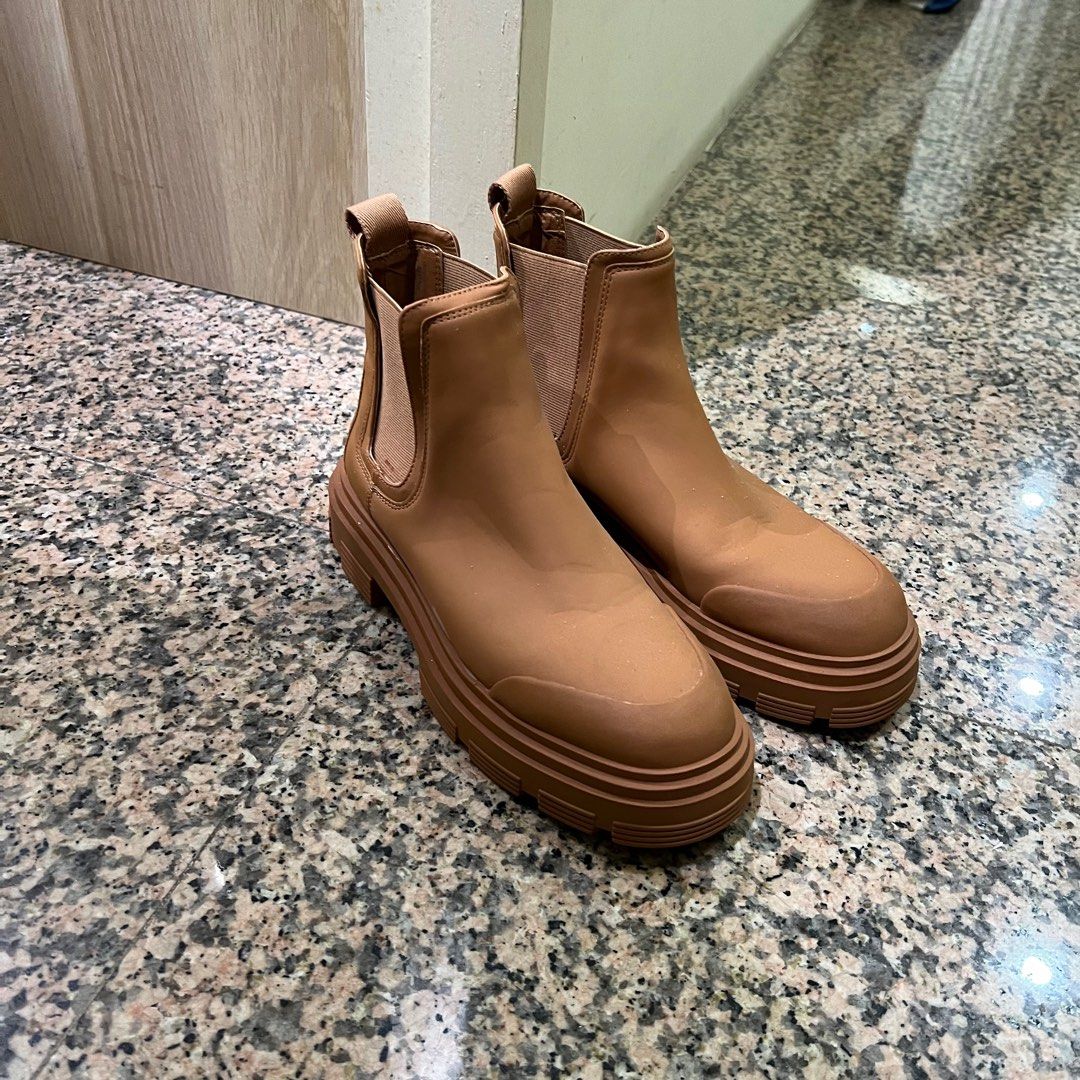 Zara brown boots Women s Fashion Footwear Boots on Carousell