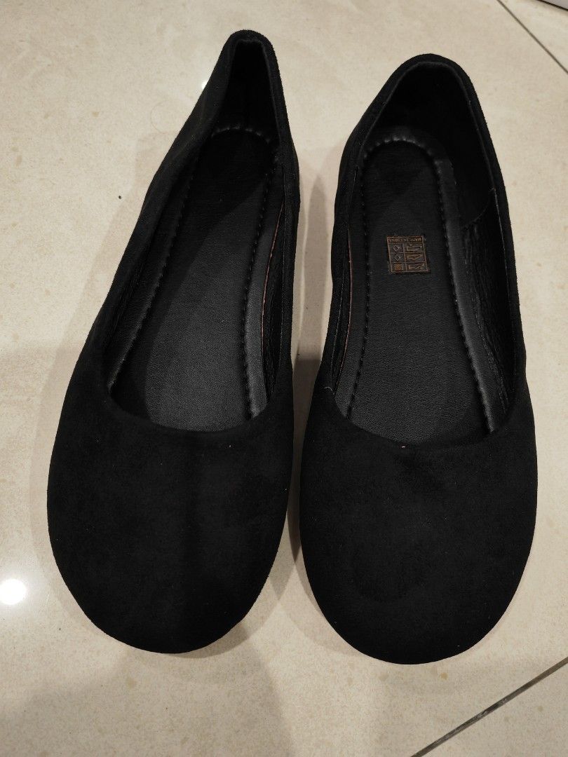 Size 2 black flats shop