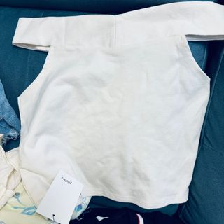 Free Japanese one-shoulder sexy top in beige retro color ❤️❤️🫶🏻 Take it for free with any purchase, no need to ask if you are not shopping, thank you63015196405763110