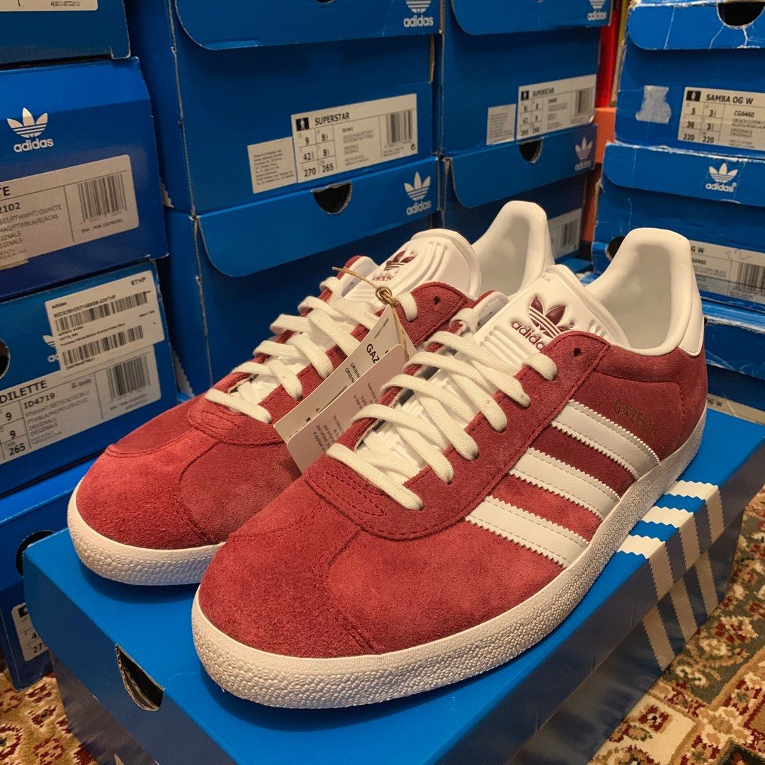 ADIDAS ORIGINALS GAZELLE BURGUNDY UK8.5 Men s Fashion Footwear