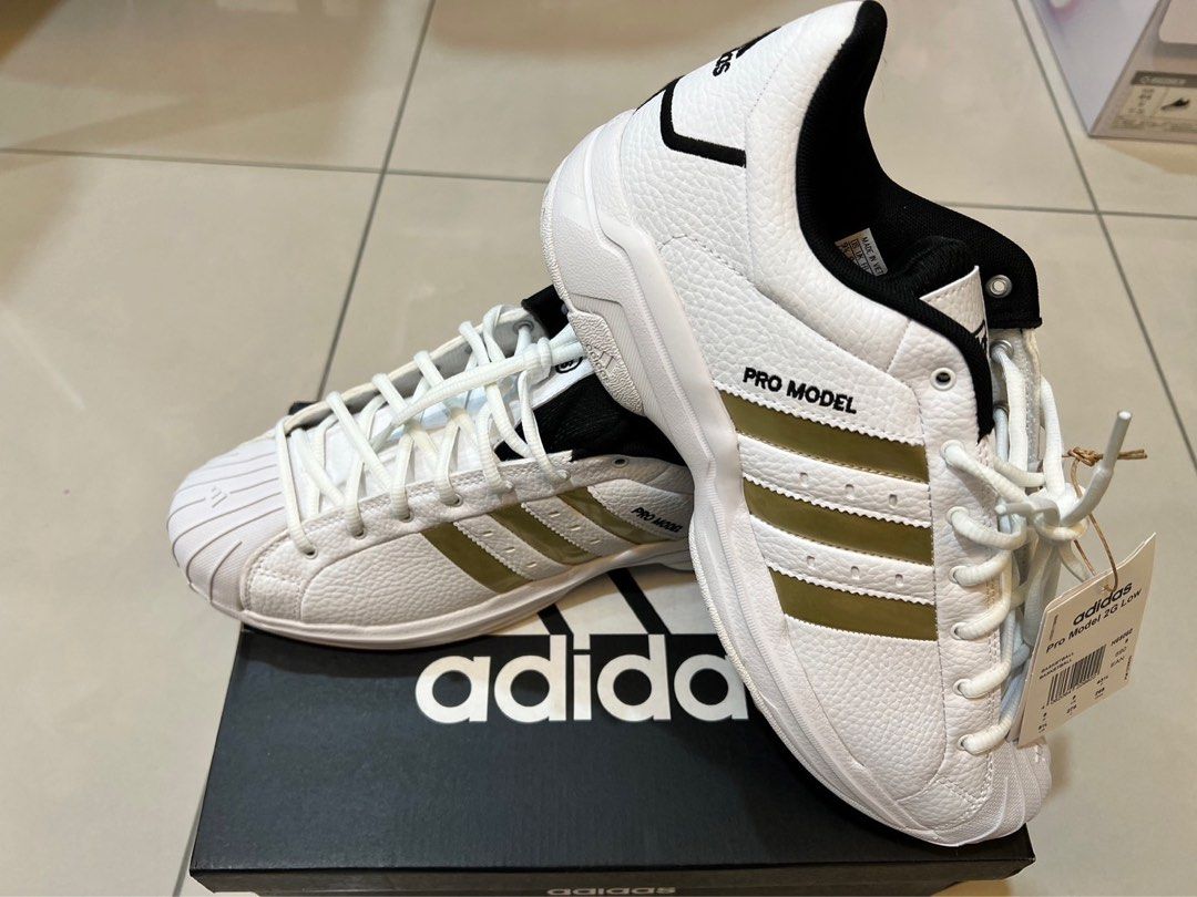 Adidas modeles store