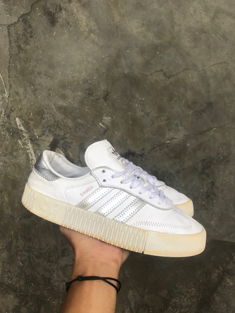 Samba rose triple white top